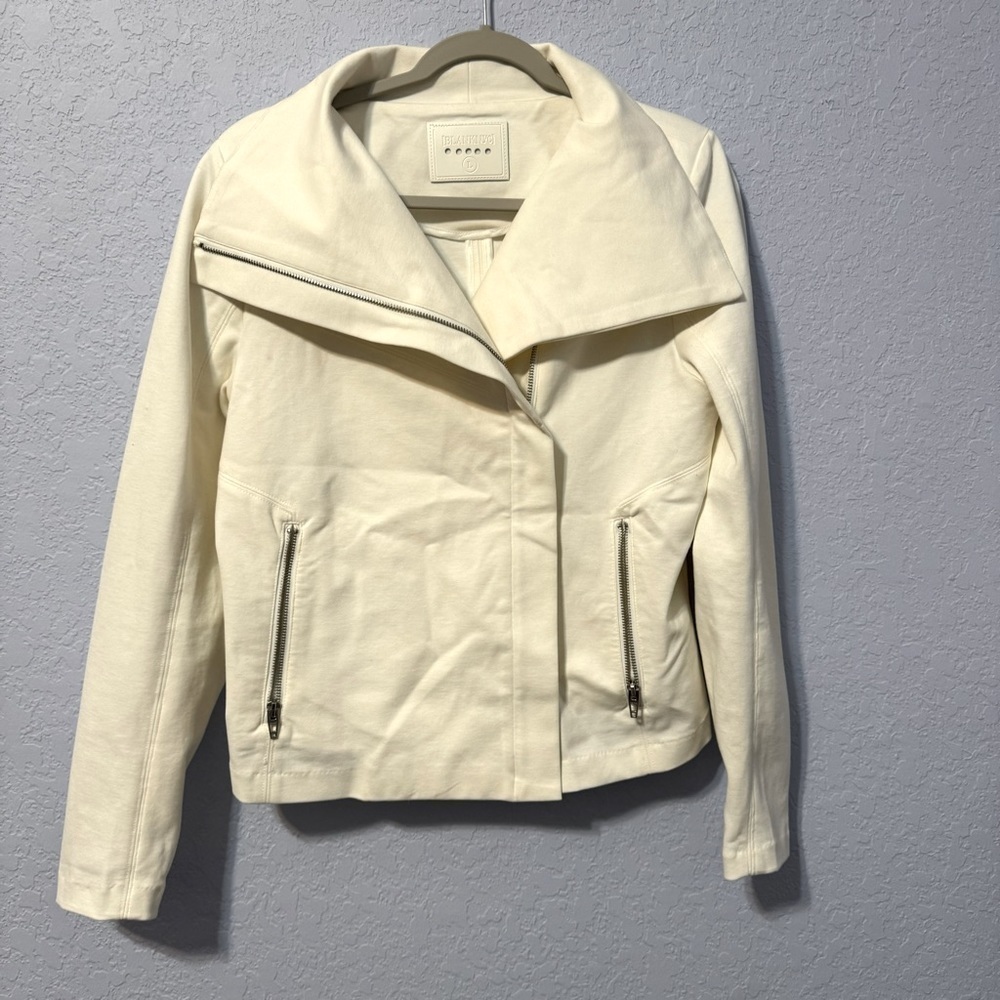 Blank NYC Moto White Fitted Silhouette Zipper Stretch Knit Blazer Jacket